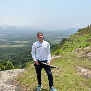 I was born with a "stiff upper lip" and I “shoot from the hips” ! 
#coorg #adversity #fight #trekkin