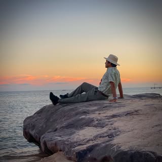 Soaking up some sun at Sardinia, Italy...

#surgeon #plasticsurgeon #cosmeticmedicine #aestheticmedi