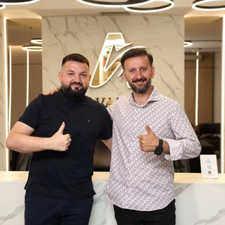 @ergys_bamci më në fund u bëre me flokë si une 😂
@klinikaflokutadvanced @radio.wave.tirana 

Tiranë