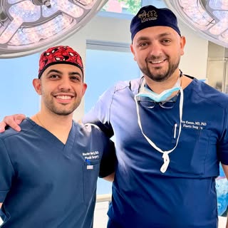 My last OR with the best in body contouring! Phenomenal surgeon and even better friend. @dr.roykazan