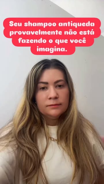Seu shampoo antiqueda provavelmente não está fazendo o que você imagina.

Uma frase que eu escuto mu