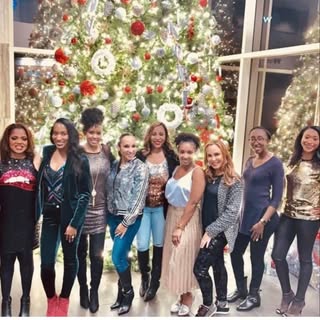 We are Atlanta Dermatology Divas! Embracing the power of unity over competition. In this community, 