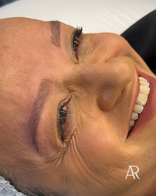 A felicidade de se olhar no espelho e amar o que vê 🤍

Um resultado pensado para valorizar a beleza