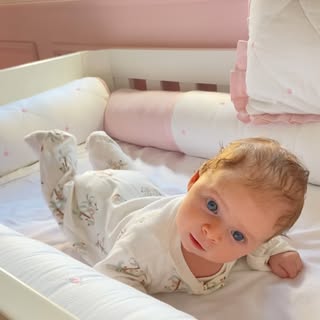 A cada mês, uma nova descoberta: seu primeiro sorriso, a primeira vez que levantou a cabeça, que com