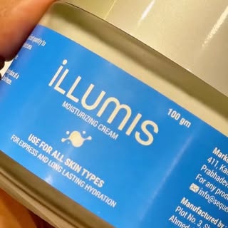 Clinically trusted. Skin approved. 💙
Advanced hydration with a soft, non-greasy finish,Because your