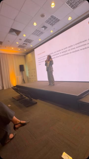 Caso clínico foliculite decalvante