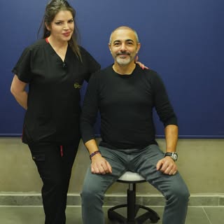 Nicht jede Haartransplantation passt zu jedem Kopf.

Zu viele Begriffe.
Zu viele Versprechen.
Zu wen