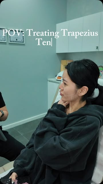A personalised approach to the upper trapezius 
At ReVita Med Clinic, every treatment begins with an