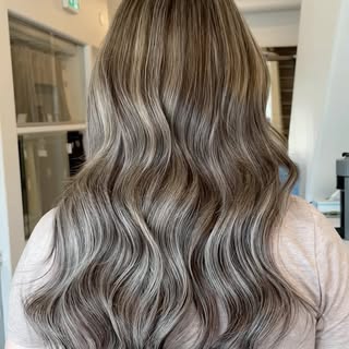 At Radiance, we carefully Color match your extensions to blend seamlessly with your natural hair for