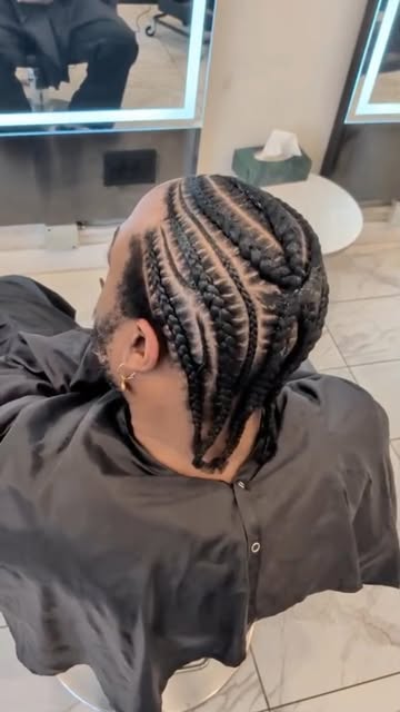 Men’s cornrows, done at Radiance.

Book your cornrows at @radiancebeautyinc in Calgary today! 

#cor