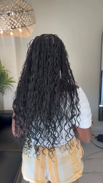 No time to wash and blowdry-dry before your braid appointment? We can do it for you! 

Come in as yo