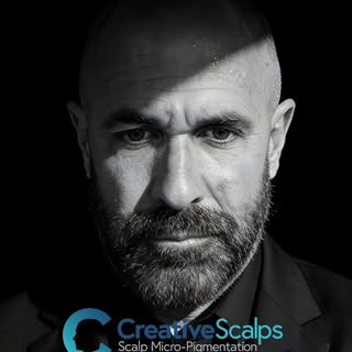 Creative Scalps USA’s Master Artist and Creative Director John Douglas. #smp #creativescalps #usa #a
