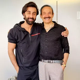 Had a great time with decades old family friend Ranbir Kapoor at Dubai office.
.
.
.
.
.
#ranbirkapo
