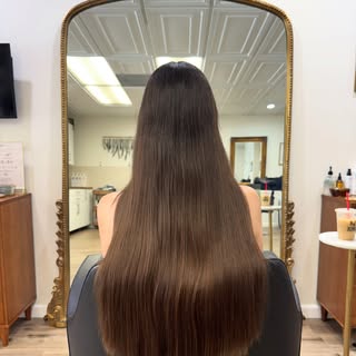 Hair extensions aren’t just for the people who want super thick, super long hair. In her case, we ad