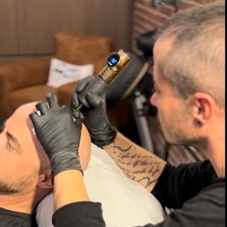 🔥OCTOBRE/NOVEMBRE EN PROMO🔥
Obtenez 15 % de rabais sur 3 séances de micro pigmentation capillaire 