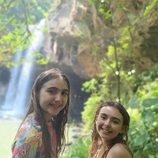 Dia de aventuras nas cachoeiras.