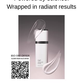 This next-generation, skin rejuvenating formula improves the appearance of coarse wrinkles, fine lin