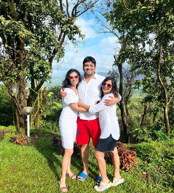 Happyyy Rakhi ❤️💫
@bhavya_sharma 🤗🧿
@dr.shvetas 
Unconditional loveee♥️✨
Biggest support system �