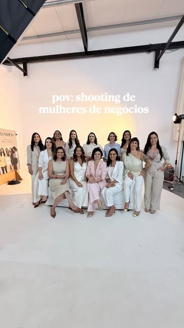 Expectativa: escolher look, fazer make e posar plena no shooting. ✨
Realidade: vendendo, atendendo c