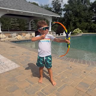 If this kid ever says he didn’t have the perfect childhood… 🧐💙😎