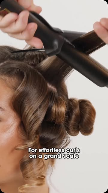 Go big or go home. 💪The ghd chronos curve grand tong, for effortless curls on a grand scale.
Defini