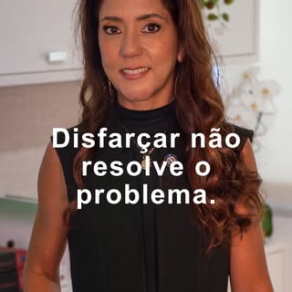 Você está feliz com o seu cabelo hoje ou apenas tentando disfarçar algo que te incomoda? 🔍

Essa é 