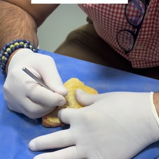 Así comenzamos todos, el curso básico de injerto capilar tiene práctica real, por eso somos el mejor