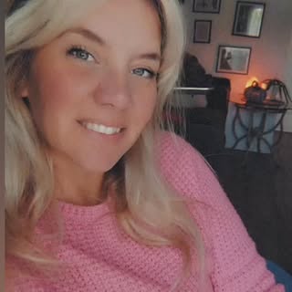 💕 @emilyann_music catchy and cute.