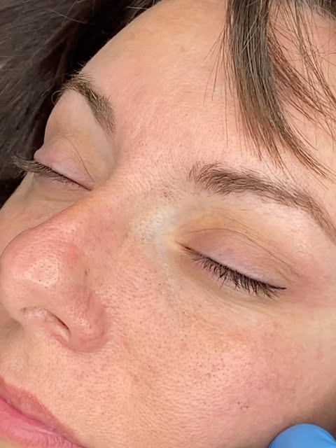✨ 𝗘𝗬𝗘𝗟𝗜𝗡𝗘𝗥 𝗣𝗘𝗥𝗠𝗔𝗡𝗘𝗡𝗧 ✨

Un regard défini dès le réveil, sans avoir à tracer votre e