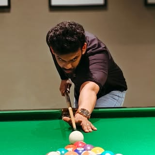 Locked in. Eyes on the shot. 🎯
Every frame is a new game.🔥🔥

gameon #chillvibes #nightgame #indoo