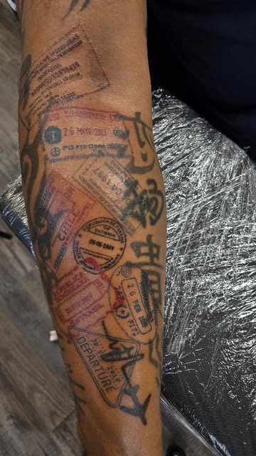 Permanently stamped this jet setter 🛩

Interested in a tiny tattoo? DM me 📲🤍

#tattoomd #fineline