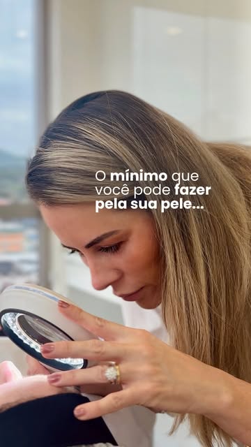 Já tentou vários produtos e ainda sente que sua pele poderia estar muito melhor?

Poros aparentes, a