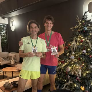 Un jolie de cadeau de Noël : podium pour Axel JAILLANT et moi aux Foulées de la LIberté à Saint Deni