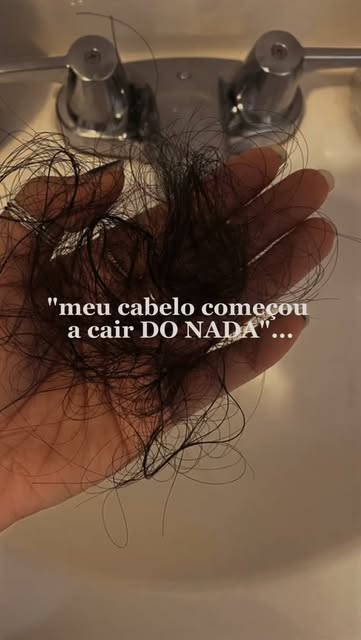 “Meu cabelo começou a cair do nada.”

Será mesmo que foi do nada?

Na maioria das vezes, quando perc
