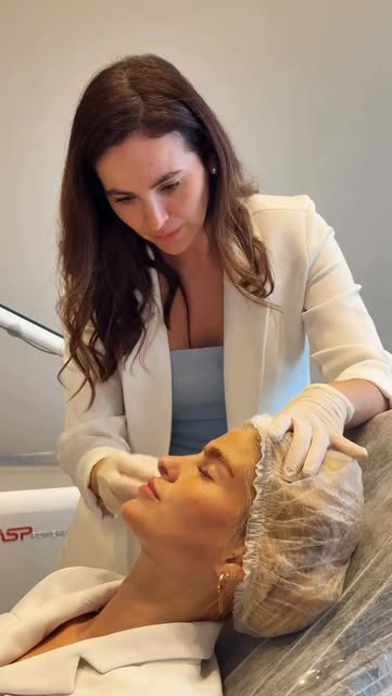 Chegou em SJC! finalmente 

Conheçam @eduardakarenn_dermato.

O Laser Fotona StarWalker é indicado p