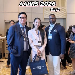 ตามมาดูบรรยากาศงานประชุม AAHRS 2026 ณ เชียงใหม่ วันแรกกันค่ะ ดีใจที่ได้เจอเพื่อนๆพี่ๆน้องๆ หมอปลูกผม