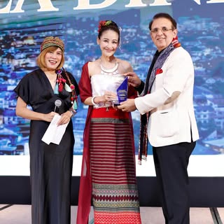 AAHRS gala dinner and award recognition ปีนี้หมอไทยนัดกันใส่ชุดชาวเหนือค่ะ #หมอเบิร์ด #หมอเบิร์ดปลูก