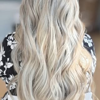 From Honey to Ice 🧊✨
​There is nothing quite like a fresh dimensional blonde to reset your vibe. We