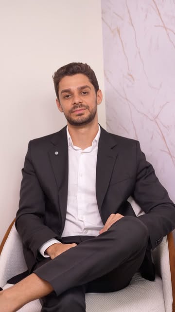 O transplante capilar sem raspagem (No-Shave) tem sido cada vez mais procurado, mas é importante ent