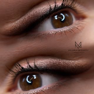EYELINER SFUMATO per dare profondità al tuo sguardo!🤎

Quante volte hai provato a truccare gli occh
