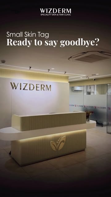 A small skin tag can be surprisingly hard to ignore. ✨

At Wizderm Ahmedabad, care starts with a clo