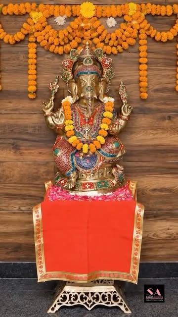 Ganpati Bappa Morya! 🙏

Today at Shobhit Aesthetics, we performed Ganpati Puja with devotion, posit
