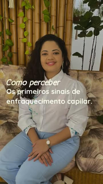 O enfraquecimento capilar pode ter diferentes origens.

Alterações hormonais, períodos de estresse, 