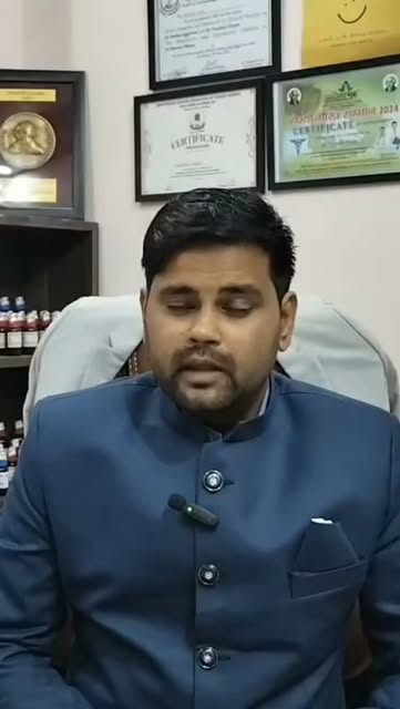 ⚠️ Genital Warts को नज़रअंदाज़ न करें!

Genital warts त्वचा पर छोटे-छोटे उभार या मस्सों के रूप में द