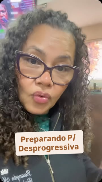 Preparando o cabelo da Cliente que usava escovas ácidas para Desprogressiva. Que Funciona  WhatsApp 