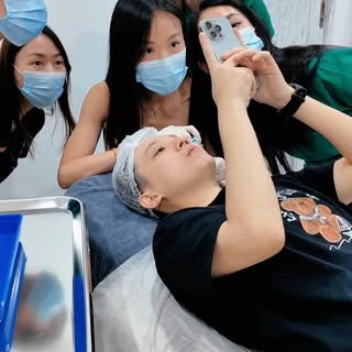 事实证明，
不要在旁边偷看吃瓜🍉

因为会忍不住从头看到尾🍿😂

#POV #搞笑日常 #吃瓜现场 #反转 #办公室日常 #聊天记录 #前任 #日常搞笑 #FYP #FunReels