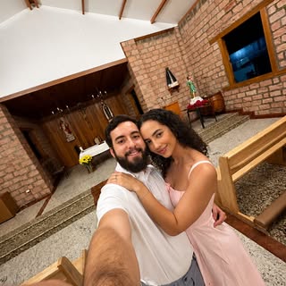 O meu lugar favorito é quando estou aqui! 
⛪️ ✝️ 🕊️ ❤️‍🔥 👩🏻‍❤️‍👨🏻

- Domingo é o dia do Senhor