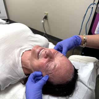 All smiles after a Hydrafacial! 😁

The Rawal Institute now offers the luxe Hydrafacial treatment as