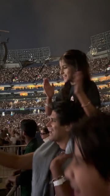 Rufus Du Sol on a perfect September night. Under the stars at the Rogers Centre in Toronto with my f