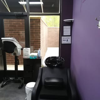 Your healing is allowed to be gentle.
Whether it’s hair restoration or bodywork, I meet you where yo